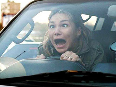 Το τραγούδι είναι επικίνδυνο όταν οδηγείς…